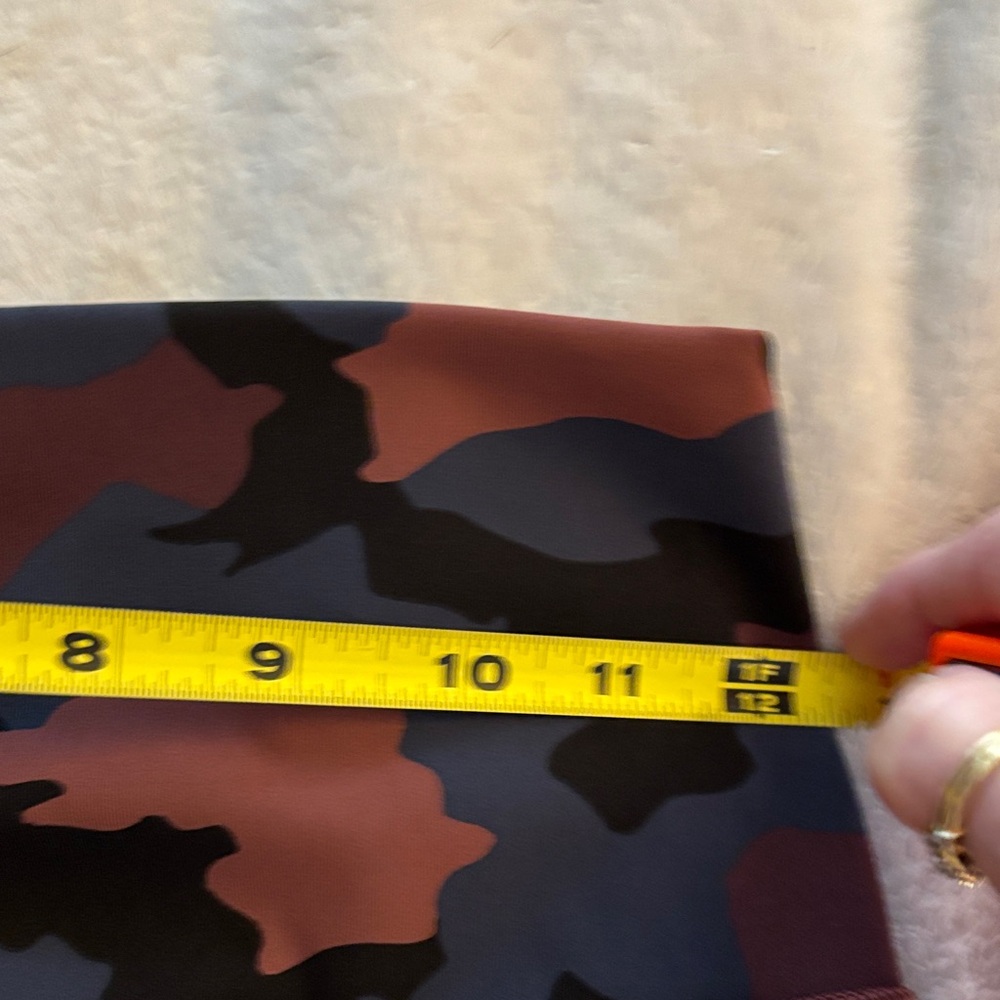 Lululemon camo set - Picture 15 of 16
